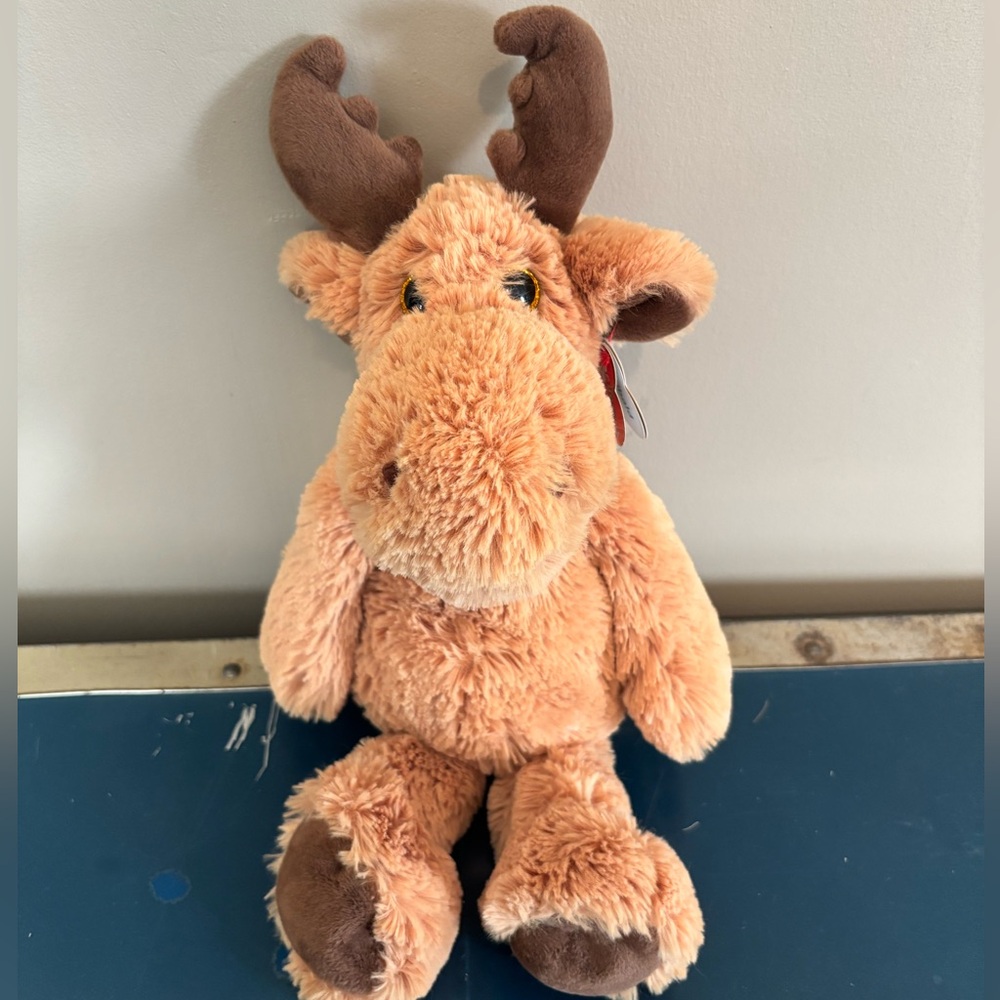 TY CUDDLYS COLLECTION NWT Archibald the Moose with Hang Tag Attached